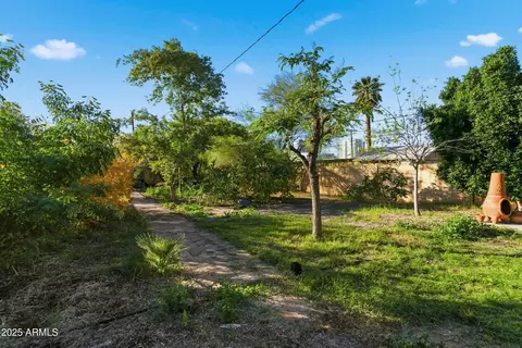 Exterior - 723 E Moreland St, Phoenix, AZ 85006 photo 2 of 3