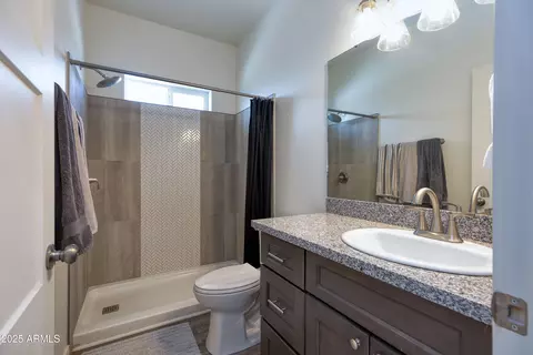 Bath - 799 E Cobble Ln, Taylor, AZ 85939 photo 1 of 3