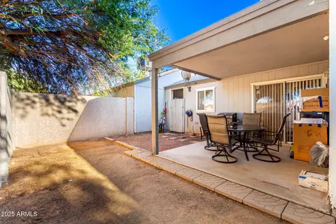 Exterior - 4028 E Carson Rd, Phoenix, AZ 85042 photo 3 of 4