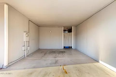 Exterior - 4028 E Carson Rd, Phoenix, AZ 85042 photo 2 of 4