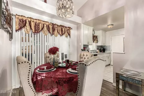 Dining - 4028 E Carson Rd, Phoenix, AZ 85042 photo 1 of 2