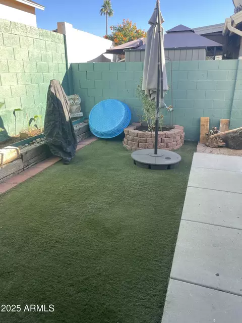 Exterior - 1022 E Wagoner Rd, Phoenix, AZ 85022 photo 2 of 2