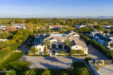 6830 E Hummingbird Ln, Paradise Valley, AZ 85253