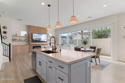 Kitchen - 1525 E Megan St, Gilbert, AZ 85295 photo 3 of 4