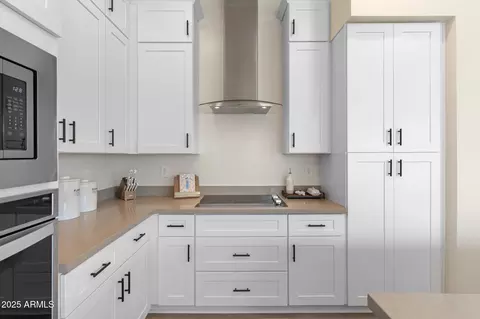 Kitchen - 1525 E Megan St, Gilbert, AZ 85295 photo 4 of 4