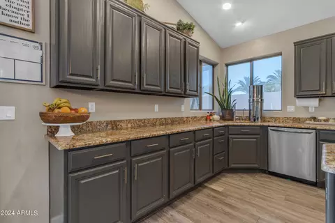 Kitchen - 1805 E Appaloosa Rd, Gilbert, AZ 85296 photo 2 of 2