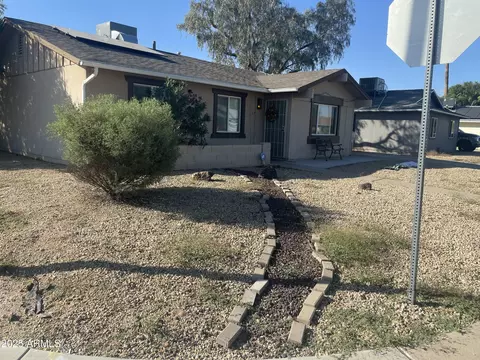 5301 W Country Gables Dr, Glendale, AZ 85306