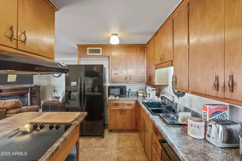 Kitchen - 6537 N 41st Dr, Phoenix, AZ 85019 photo 3 of 3