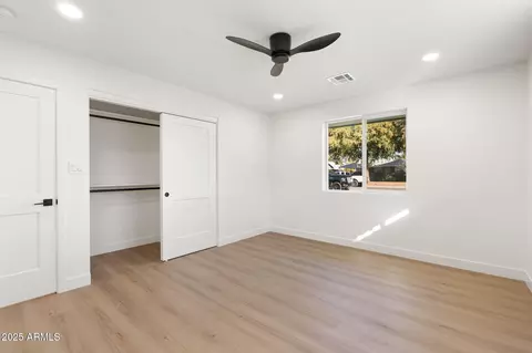 Bedroom - 3615 E Clarendon Ave, Phoenix, AZ 85018 photo 1 of 4