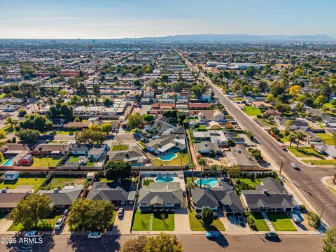 View/Area - 3615 E Clarendon Ave, Phoenix, AZ 85018 photo 7 of 7