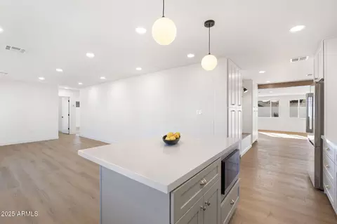 Other - 3615 E Clarendon Ave, Phoenix, AZ 85018 photo 3 of 10