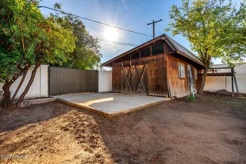 Exterior - 1433 E Hudson Dr, Tempe, AZ 85281 photo 6 of 7