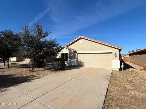 1316 E Vernoa St, San Tan Valley, AZ 85140