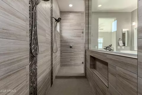 Bath - 9957 E Strobe Ave, Mesa, AZ 85212 photo 5 of 9