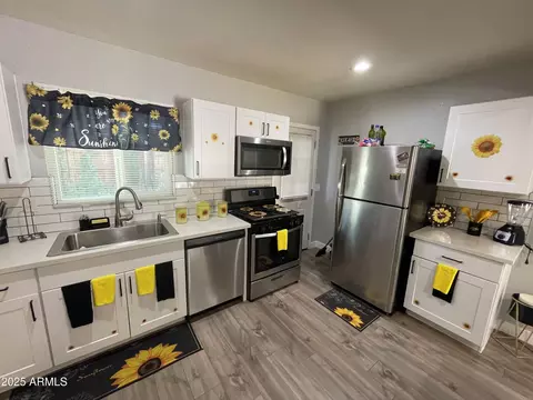 5963 W Ocotillo Rd, Glendale, AZ 85301