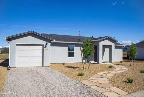 20050 E Lakeside Rd, Mayer, AZ 86333