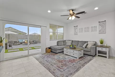 Living - 3147 W Shanley Ave, Apache Junction, AZ 85120 photo 1 of 1