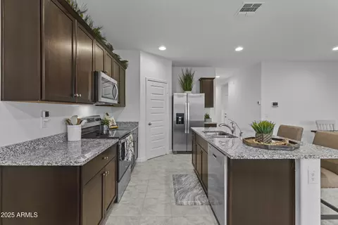 Kitchen - 3147 W Shanley Ave, Apache Junction, AZ 85120 photo 4 of 4
