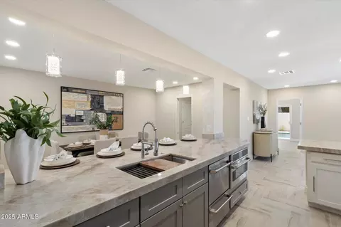 Kitchen - 5217 N 18th Pl, Phoenix, AZ 85016 photo 2 of 6