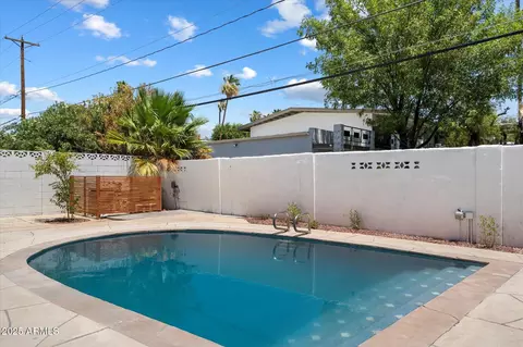 Exterior - 5217 N 18th Pl, Phoenix, AZ 85016 photo 2 of 5