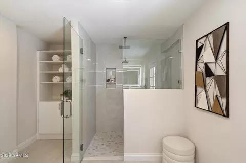 Bath - 5217 N 18th Pl, Phoenix, AZ 85016 photo 2 of 4