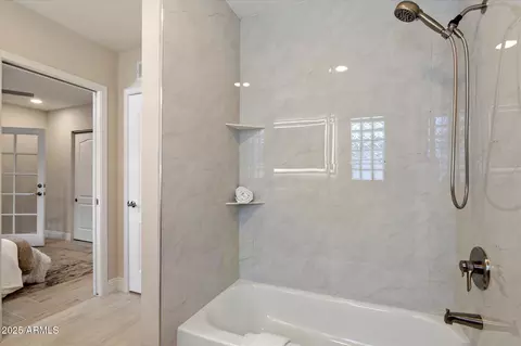 Bath - 5217 N 18th Pl, Phoenix, AZ 85016 photo 4 of 4