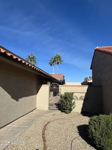 4212 E Sandia St, Phoenix, AZ 85044 photo 2