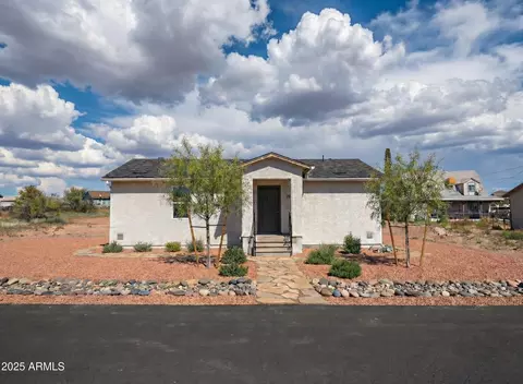 19996 E Ocotillo Dr, Cordes Lakes, AZ 86333