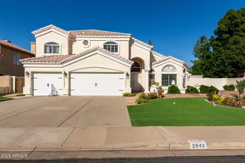 2842 E Fox St, Mesa, AZ 85213