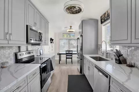 16629 S 44th Pl, Phoenix, AZ 85048 photo 8