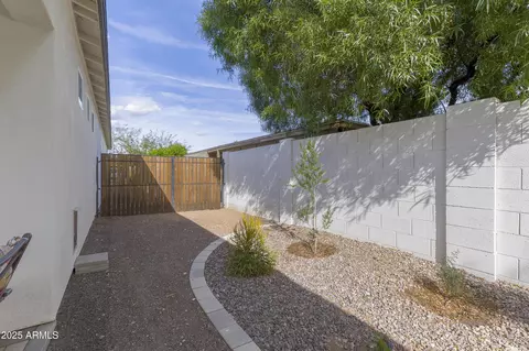 Exterior - 2511 Earll Dr, Phoenix, AZ 85016 photo 2 of 9