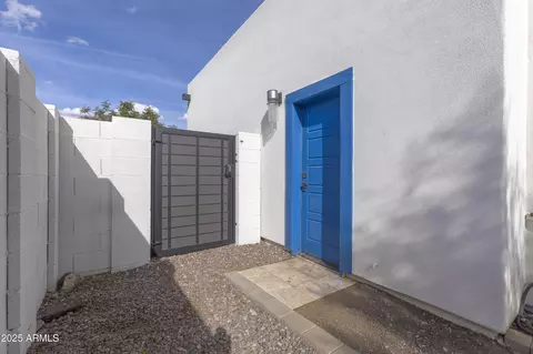 Exterior - 2511 Earll Dr, Phoenix, AZ 85016 photo 7 of 9