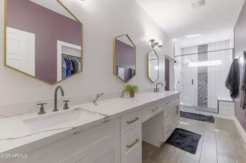 Bath - 2511 Earll Dr, Phoenix, AZ 85016 photo 7 of 7