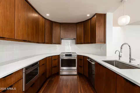 Kitchen - 3736 E Montecito Ave, Phoenix, AZ 85018 photo 2 of 6