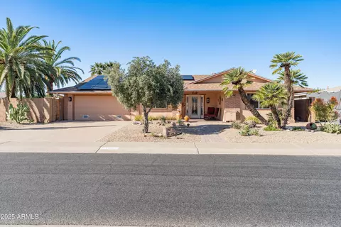 11052 W Meade Dr, Sun City, AZ 85351