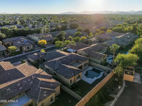 View/Area - 758 E Sunburst Ln, Tempe, AZ 85284 photo 5 of 5