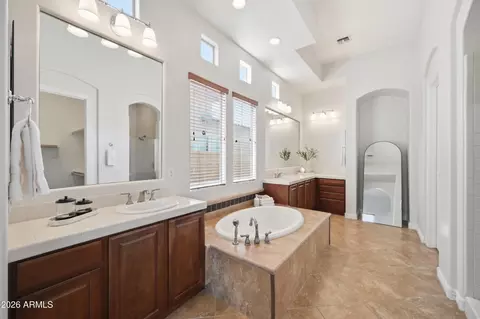 Bath - 758 E Sunburst Ln, Tempe, AZ 85284 photo 1 of 4
