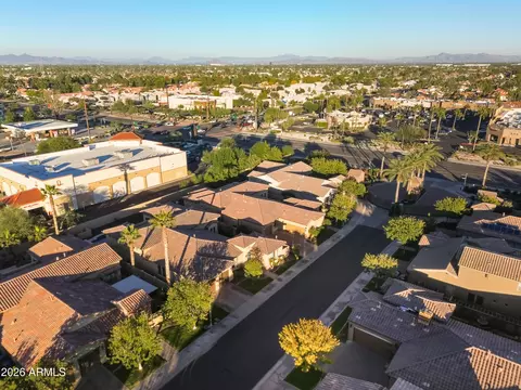 View/Area - 758 E Sunburst Ln, Tempe, AZ 85284 photo 3 of 5