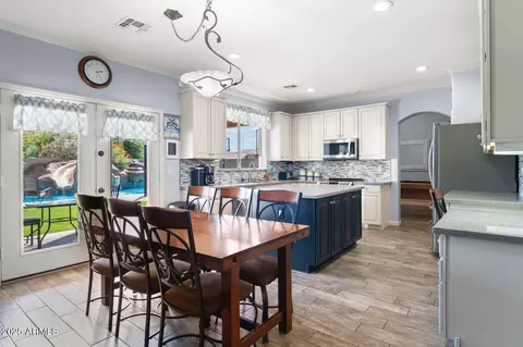 Kitchen - 3279 E Oriole Dr, Gilbert, AZ 85297 photo 4 of 4