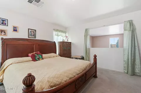 Bedroom - 6826 S 41st Dr, Phoenix, AZ 85041 photo 6 of 8