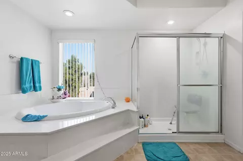 Bath - 6826 S 41st Dr, Phoenix, AZ 85041 photo 5 of 5