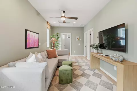 Entry Way - 125 W Willo Ct, Phoenix, AZ 85003 photo 2 of 5