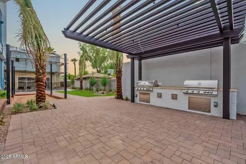 Exterior - 125 W Willo Ct, Phoenix, AZ 85003 photo 6 of 6
