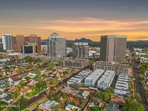 View/Area - 125 W Willo Ct, Phoenix, AZ 85003 photo 1 of 3