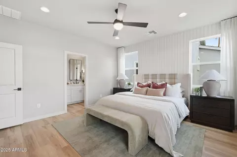 Bedroom - 125 W Willo Ct, Phoenix, AZ 85003 photo 4 of 4