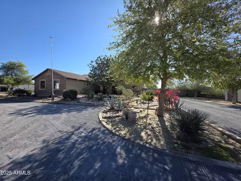 727 W Zion Ln, San Tan Valley, AZ 85143