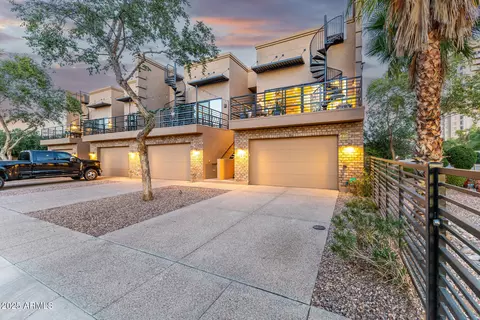 Exterior - 920 E Mitchell Dr #101, Phoenix, AZ 85014 photo 2 of 15