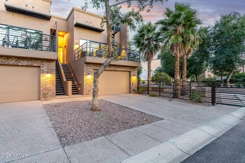 Exterior - 920 E Mitchell Dr #101, Phoenix, AZ 85014 photo 1 of 15