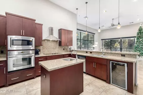 Kitchen - 920 E Mitchell Dr #101, Phoenix, AZ 85014 photo 2 of 5