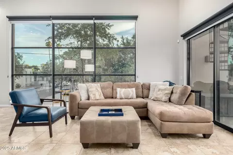 Living - 920 E Mitchell Dr #101, Phoenix, AZ 85014 photo 2 of 2